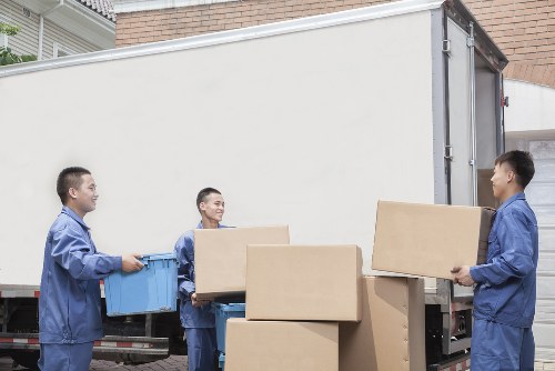 Packing boxes and moving supplies for homes in Shacklewell