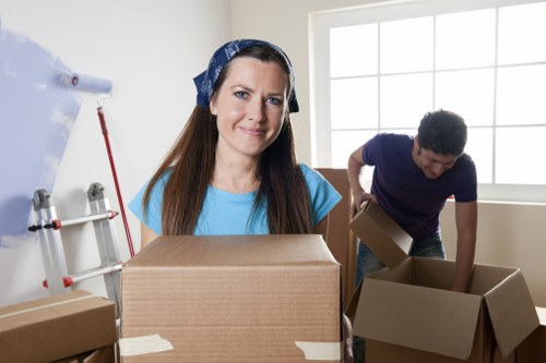 Fast loading and transport for urgent moving jobs in Shacklewell