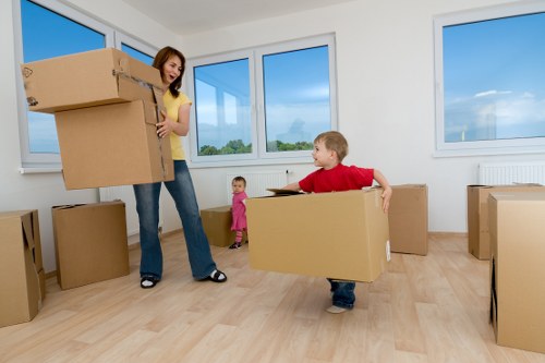 Removal preparation checklist for a flat or house move in Shacklewell